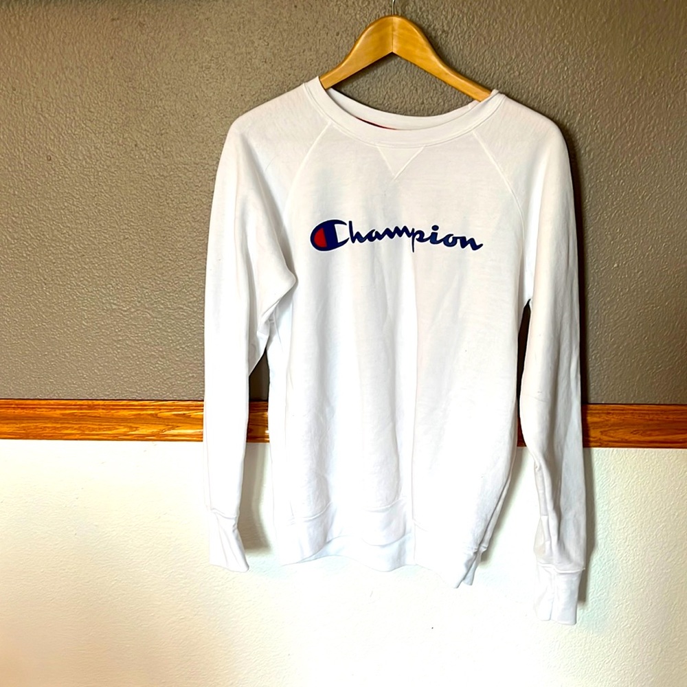 Like new champion sweatshirt. Worn once